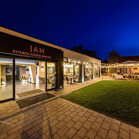 Πανσιόν Jam Panzio 3*