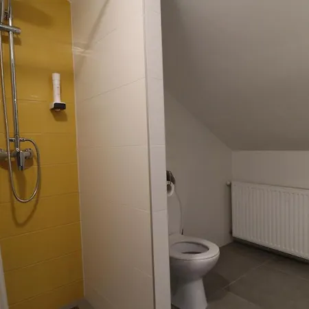 Jam Panzio Πανσιόν