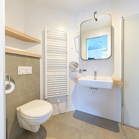 Πανσιόν Jam Panzio 3*